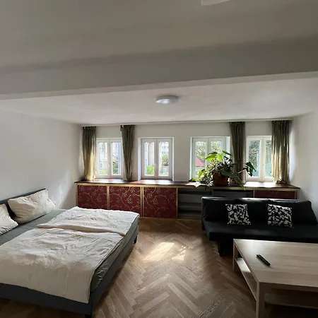 Lifestyle Mit Terrasse Und Garten Apartment Augsburg