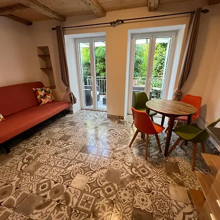 Lifestyle Mit Terrasse Und Garten Augusta