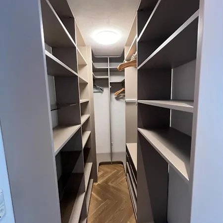 Appartamento Lifestyle Mit Terrasse Und Garten Augusta