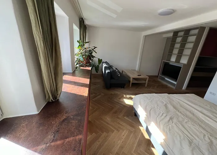 Lifestyle Mit Terrasse Und Garten Аугсбург